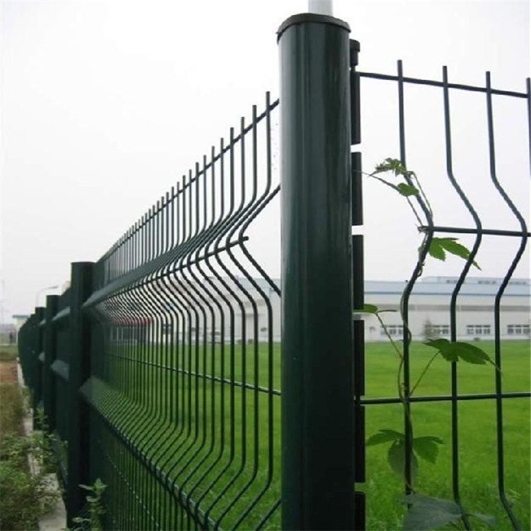 Triangle fence Mesh